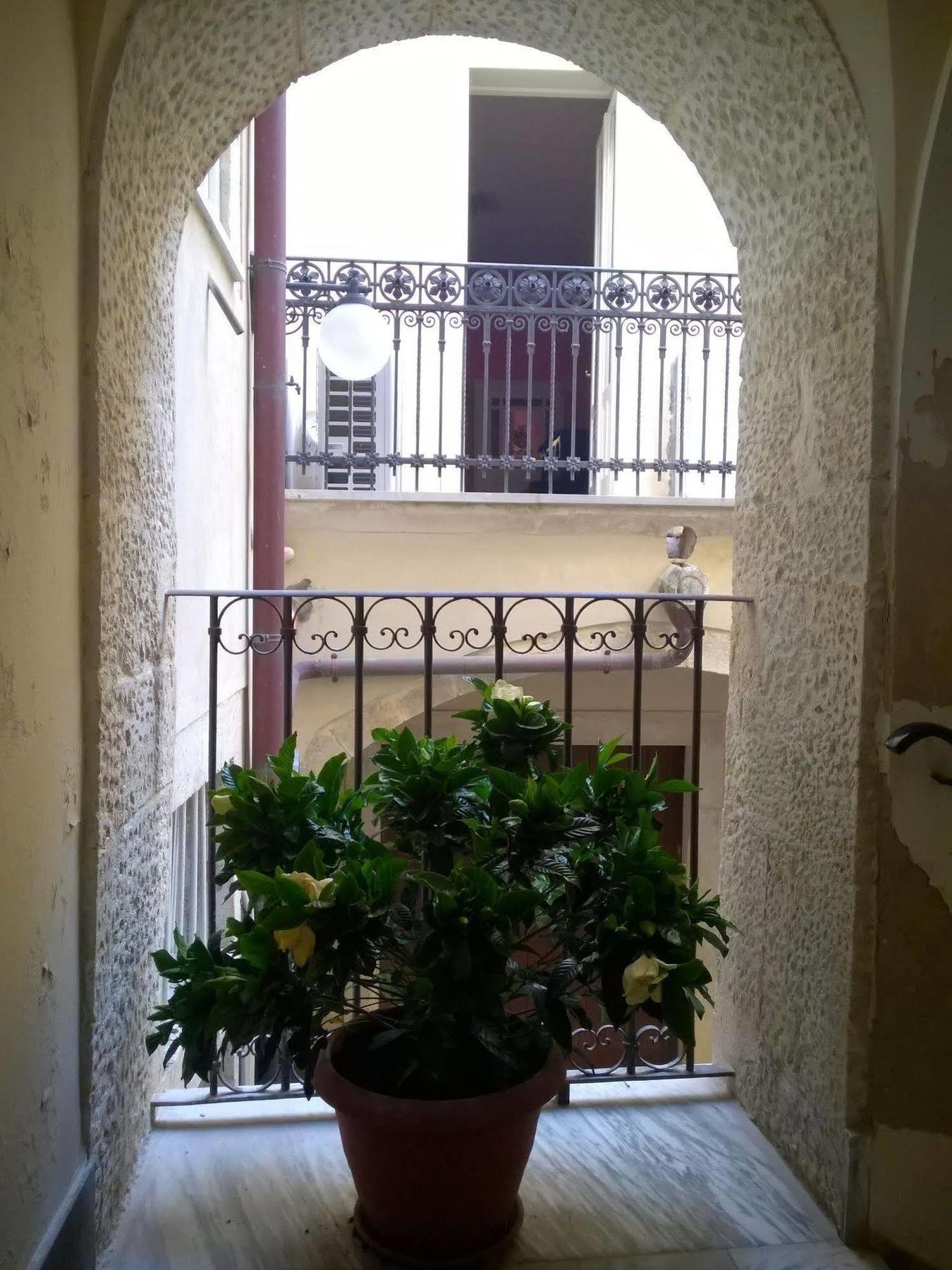 B&B Casa D'Alleri Syracuse Bagian luar foto